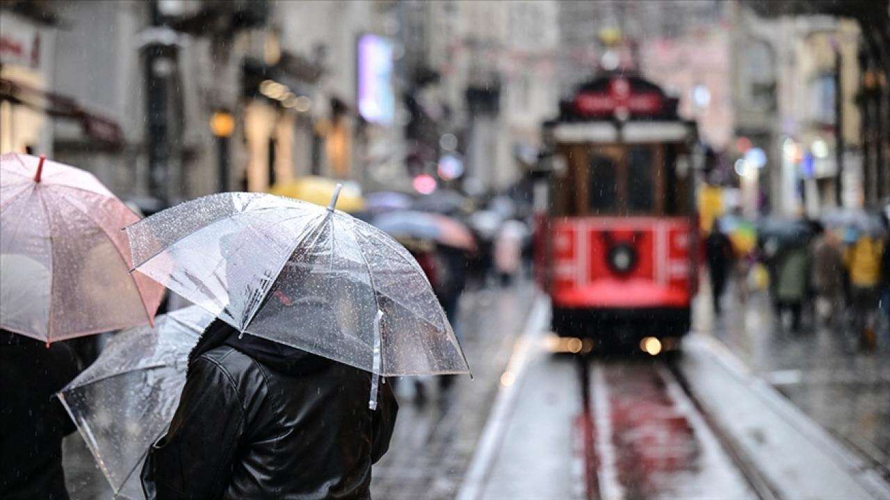 İstanbullular dikkat! Uyarı geldi: Hava bir anda değişecek, sıcaklık 10 derece düşecek 5