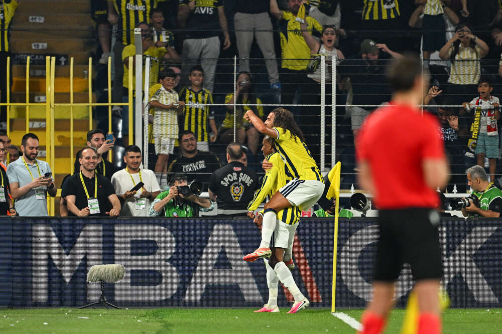 İsmail Kartal 2-0 kazandı yine yaranamadı: Bu adamın 7 kilo fazlası var neden hala oynatıyorsun? 6