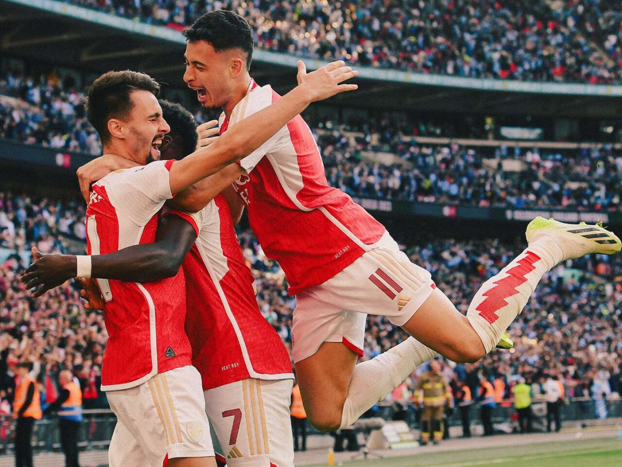 Dursun Özbek Mesut Özil'le beraber işi bitirdi: 85 milyon euroluk kanat forvet piyangosu! 3