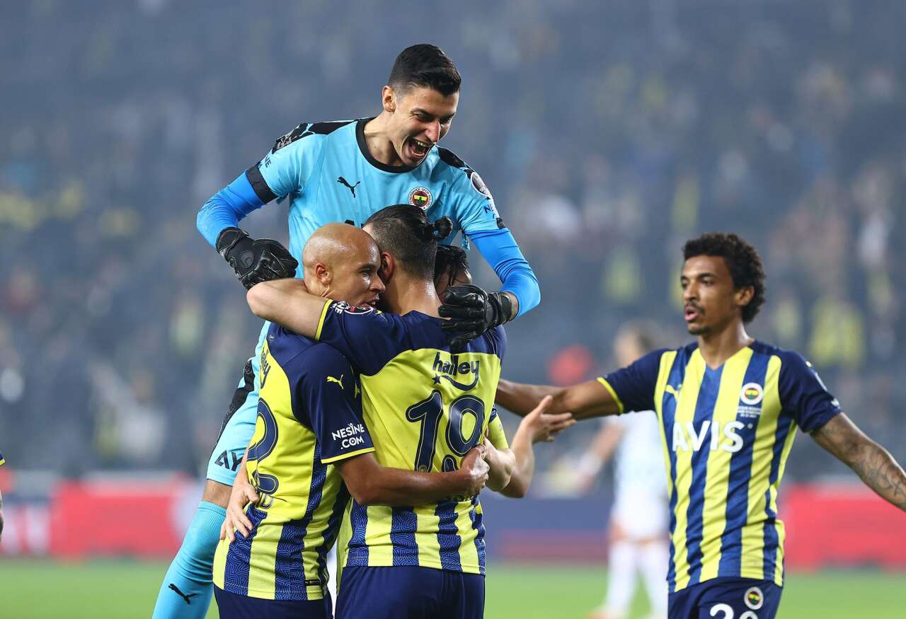 Aziz Yıldırım Arda Turan ve Ersun Yanal'ın kalecisiyle şampiyon olacak: Kurtuluyoruz! 7