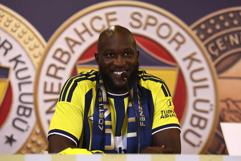 Lukaku'nun az kalsın futbol kariyeri bitiyormuş: 2 kez yanlış tedaviden sonra Belçika'ya kaçmış 12