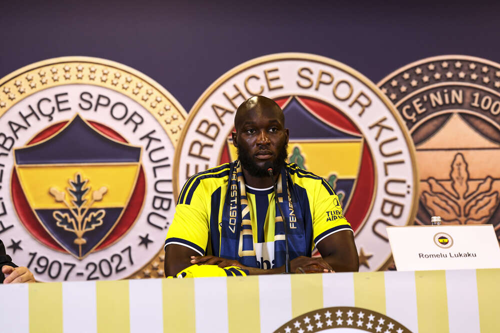 Lukaku'nun az kalsın futbol kariyeri bitiyormuş: 2 kez yanlış tedaviden sonra Belçika'ya kaçmış 10