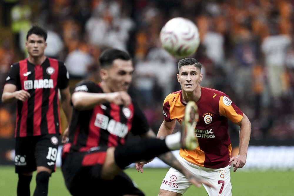 Okan Buruk solaryuma gittiği kadar bu takıma antrenman yaptırsaydı bu 5 futbolcu böyle olmazdı 13