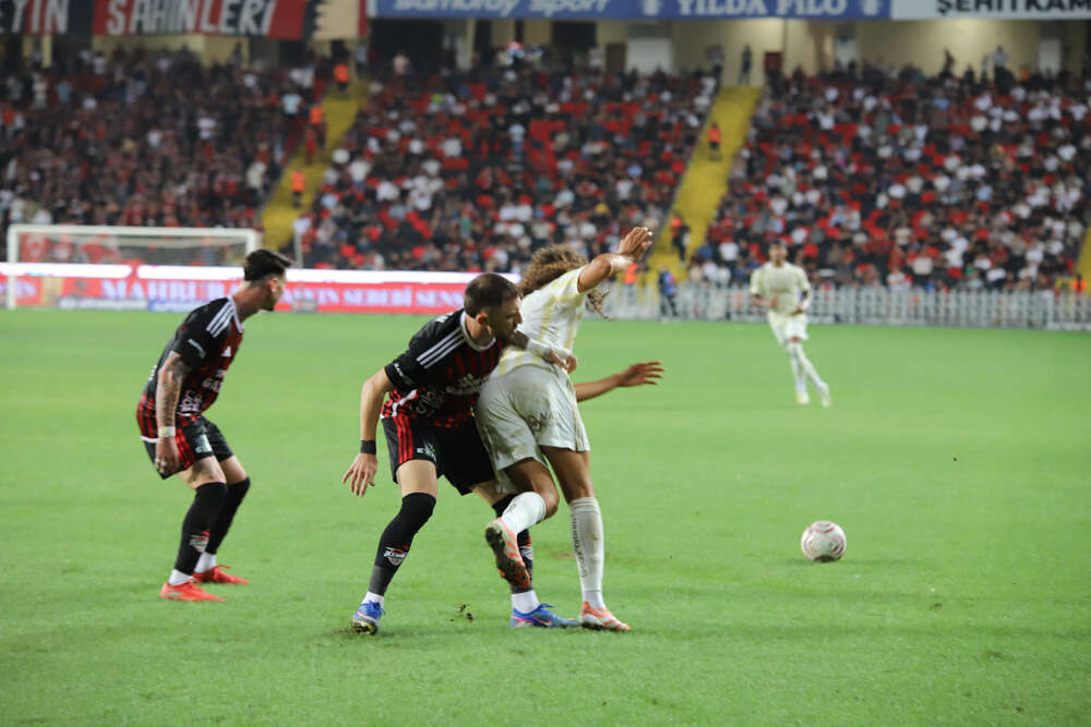 Aziz Yıldırım Lemina, Torreira ve Olaitan gibi 6 numara bulamazsa şampiyonluk hayal! 8