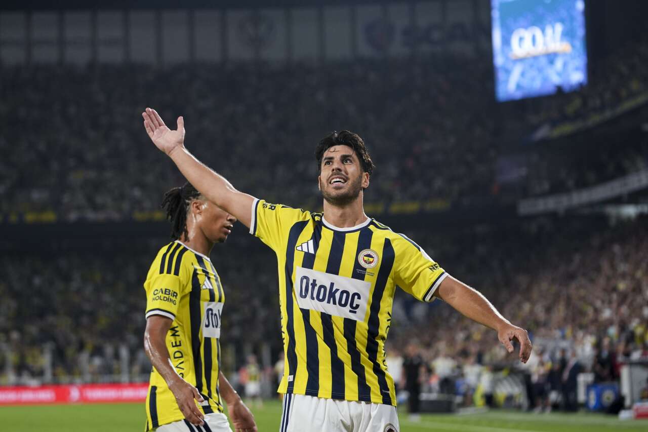 Aziz Yıldırım Önder Özen'in kanlı bıçaklı olduğu 8 numarayı 4 ay sonra Süper Lig'e getirecek 3