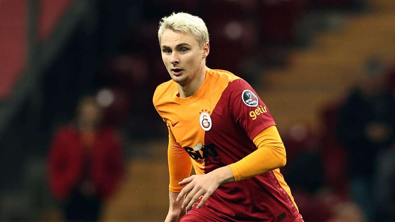 Dursun Özbek Cengiz Ünder, İsmail Yüksek ve Oosterwolde'nin can düşmanı olduğu kulübe stoper gönderdi 6
