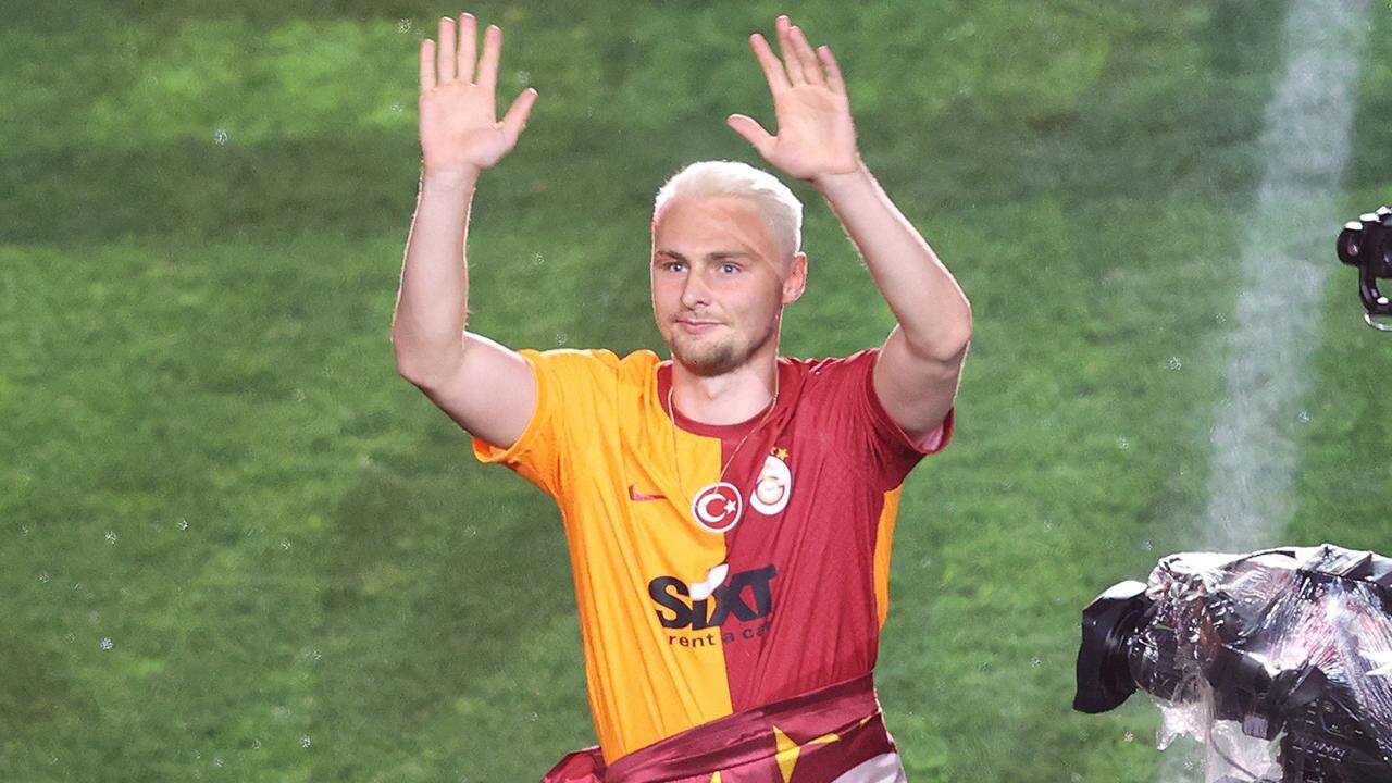 Dursun Özbek Cengiz Ünder, İsmail Yüksek ve Oosterwolde'nin can düşmanı olduğu kulübe stoper gönderdi 7