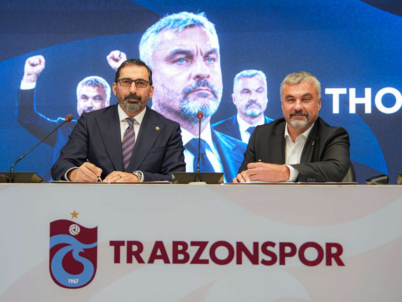 Dursun Özbek Musaba ve İrfan Can Eğribayat'ın hocasını görür görmez olağanüstü hal ilan etti! 12