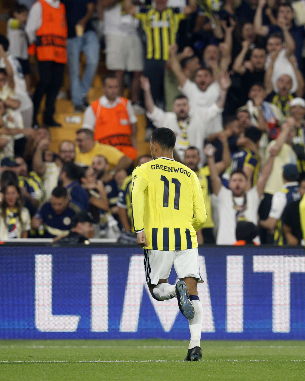 Aziz Yıldırım Boey ve Muslera'yı tek başına yıkan 50 M.€'luk kanat forveti transfer ediyor 8
