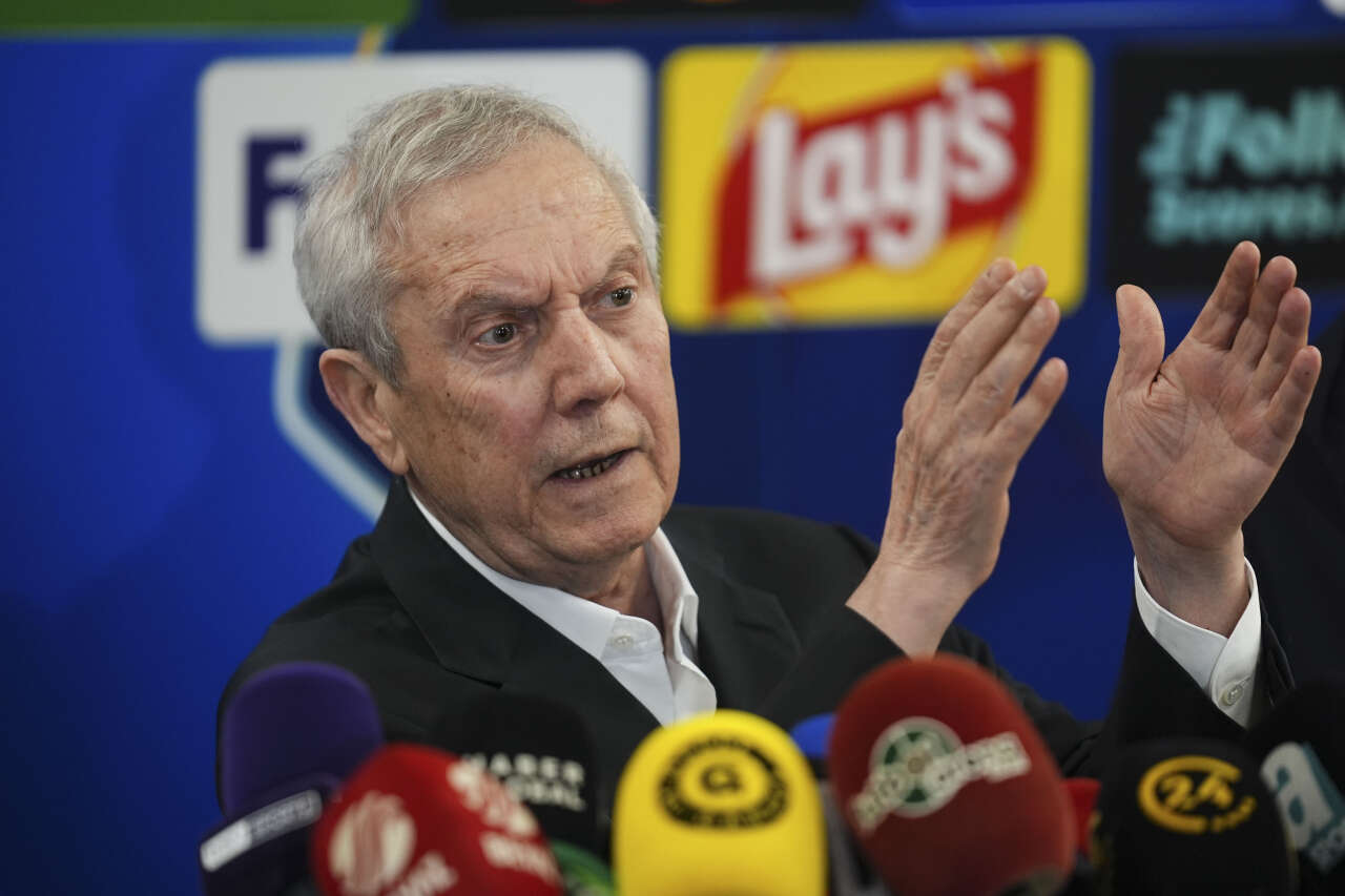 Aziz Yıldırım bir telefonla soluğu Samandıra'da aldı! Tesislerde kavga... İki hoca birbirine girdi 7