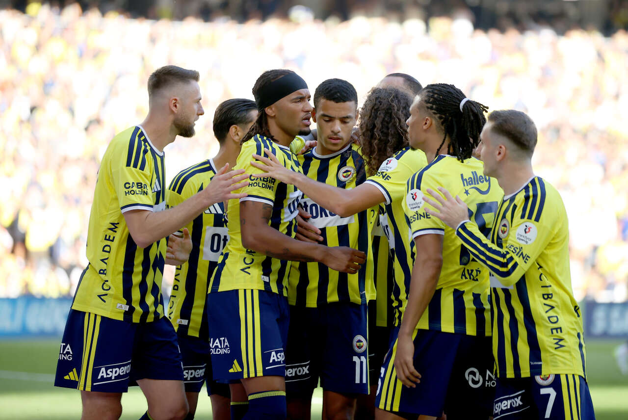 İsmail Kartal'ı 8-0 da kurtaramadı: Biz adama 12 M.€ veriyoruz sen 22 dakika oynatıyorsun 10