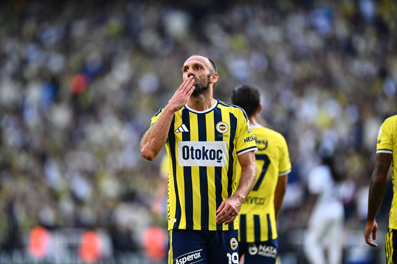 İsmail Kartal'ı 8-0 da kurtaramadı: Biz adama 12 M.€ veriyoruz sen 22 dakika oynatıyorsun 6