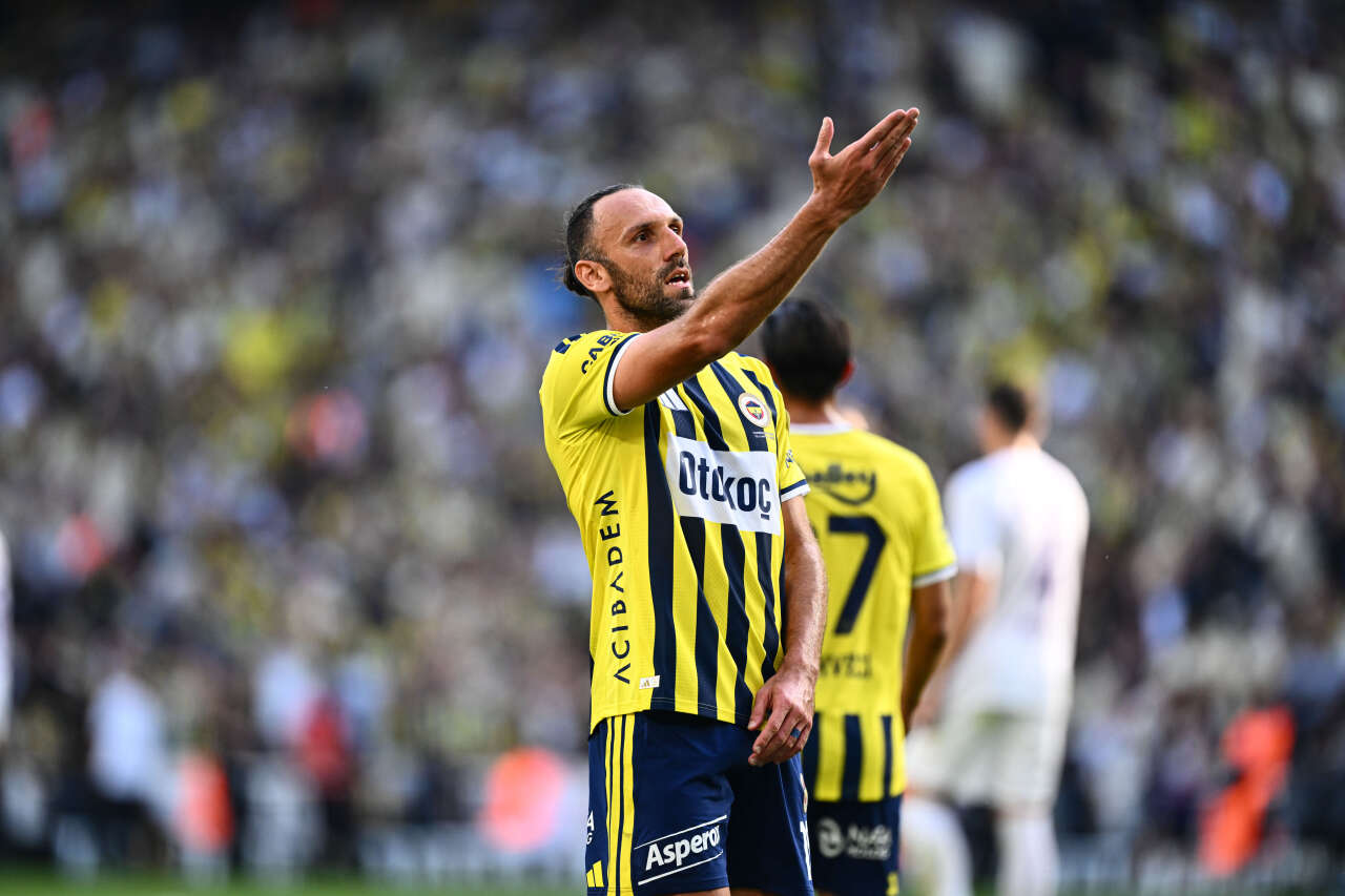 İsmail Kartal'ı 8-0 da kurtaramadı: Biz adama 12 M.€ veriyoruz sen 22 dakika oynatıyorsun 4