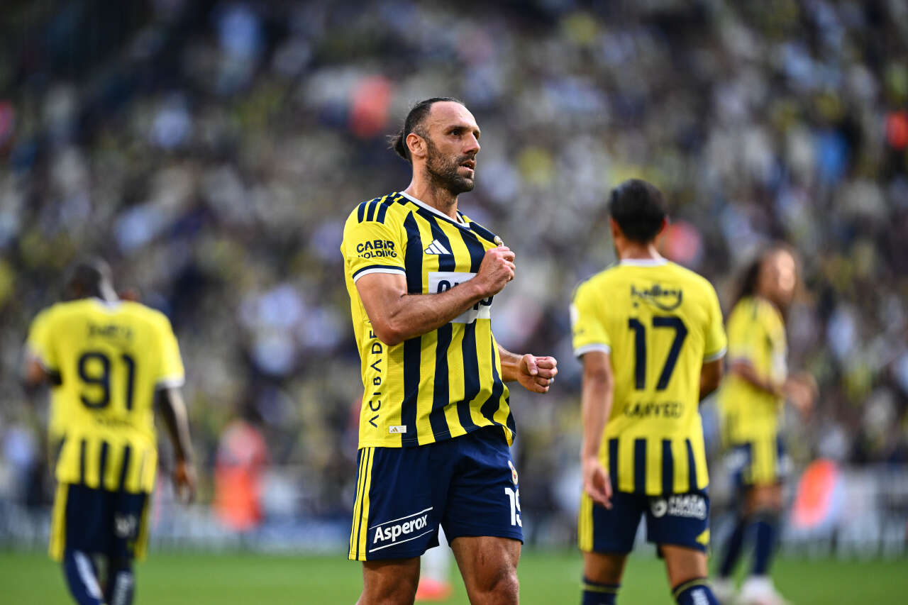 İsmail Kartal'ı 8-0 da kurtaramadı: Biz adama 12 M.€ veriyoruz sen 22 dakika oynatıyorsun 3