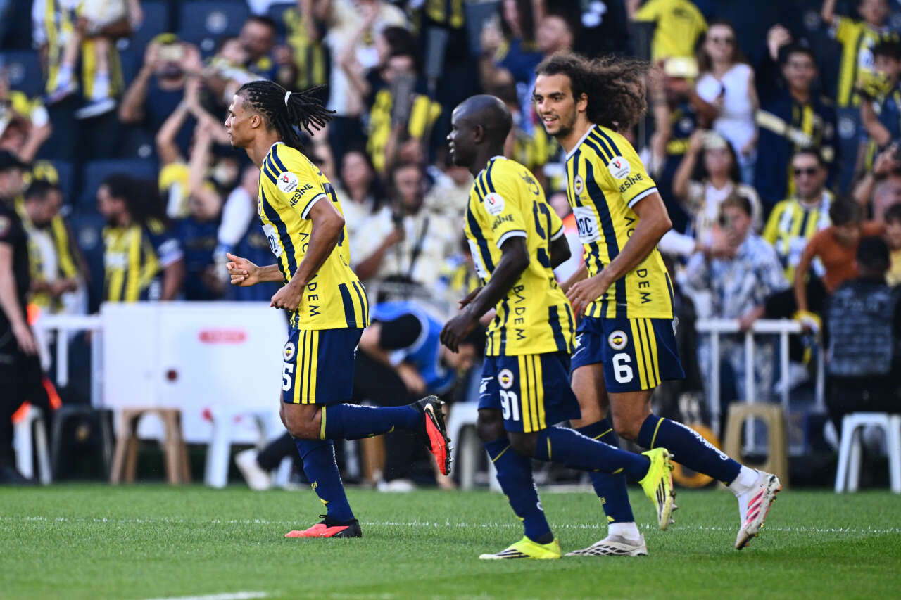 Aziz Yıldırım 39 M.€'ya transfer etti yıldız futbolcu gitti parayı Hakan Safi'ye verdi 12