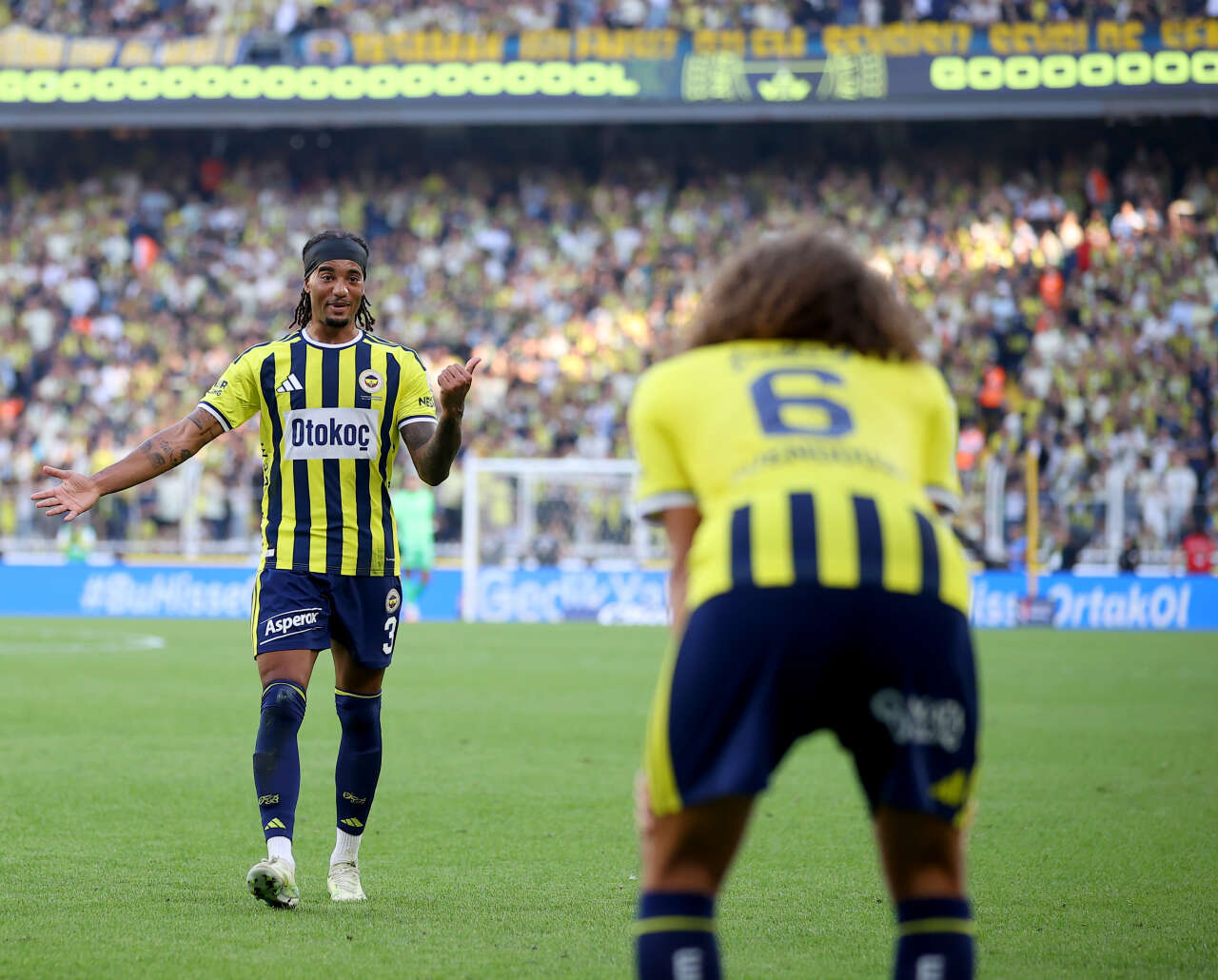 Aziz Yıldırım 39 M.€'ya transfer etti yıldız futbolcu gitti parayı Hakan Safi'ye verdi 6