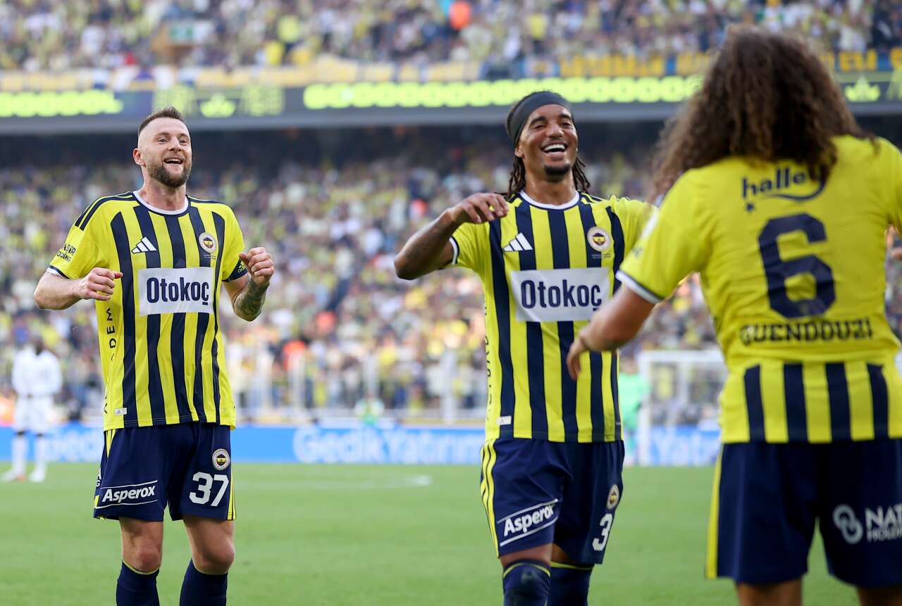 Aziz Yıldırım 39 M.€'ya transfer etti yıldız futbolcu gitti parayı Hakan Safi'ye verdi 7