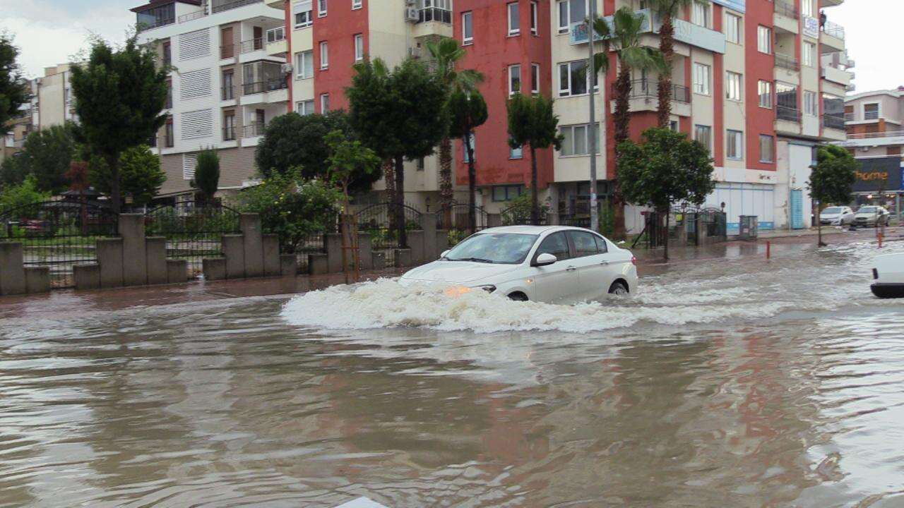 Meteoroloji saat vererek il il uyardı: Kuvvetli sağanak bekleniyor 2