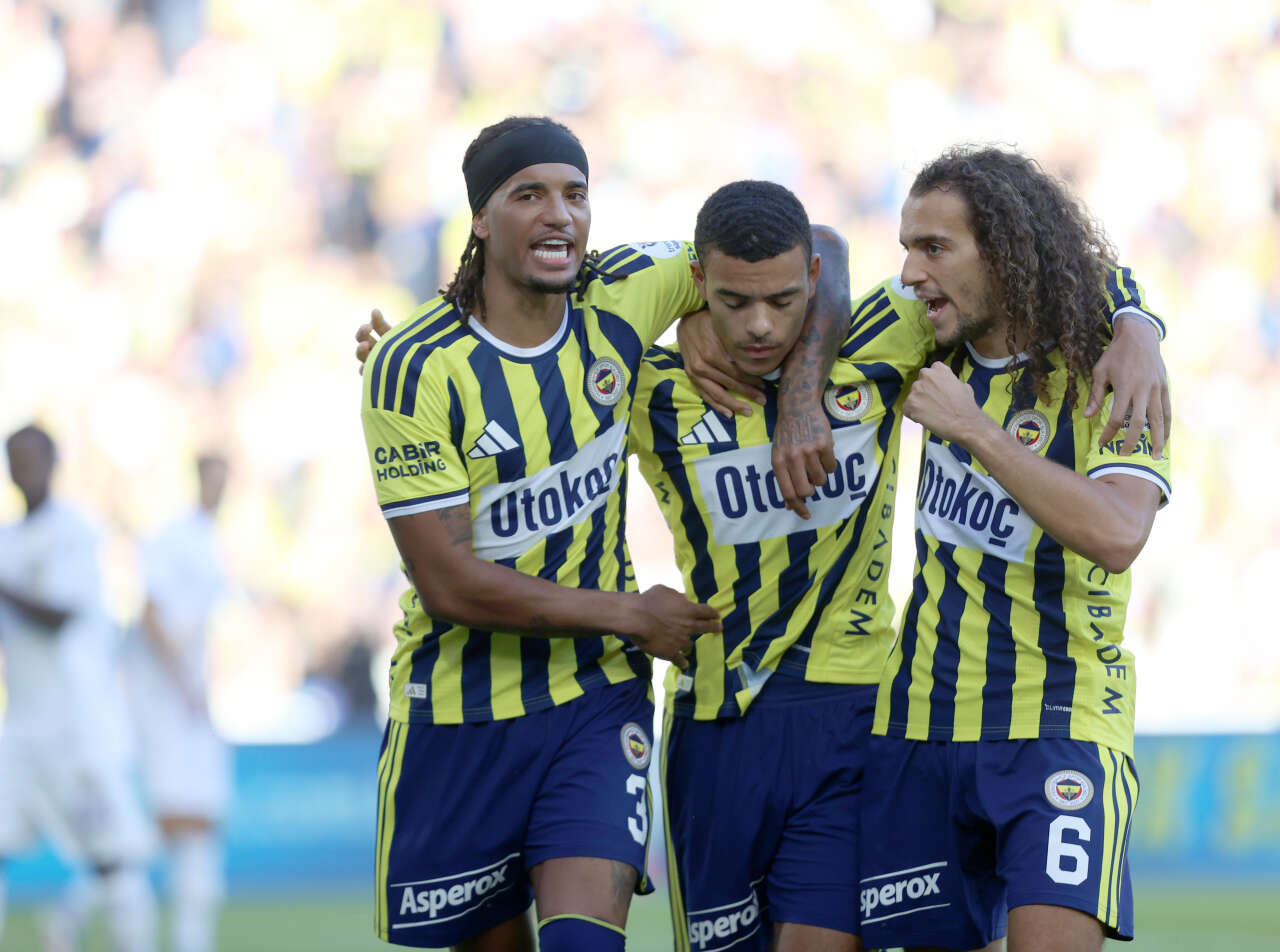 Aziz Yıldırım Emre Belözoğlu'nu ipten alan yıldız futbolcuyu sildi: Sen onla uğraşmayı bırak hocam 2