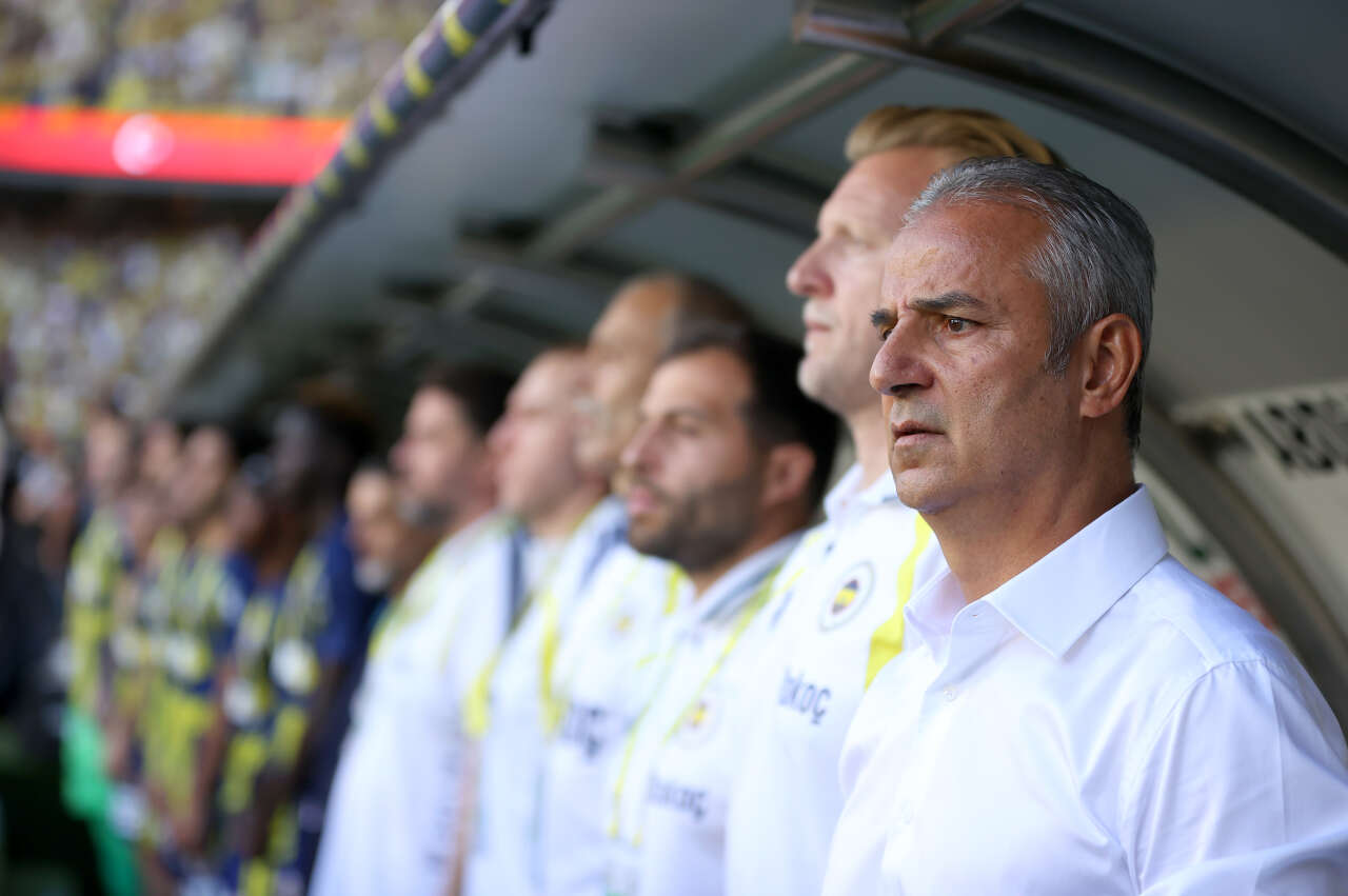 Aziz Yıldırım Emre Belözoğlu'nu ipten alan yıldız futbolcuyu sildi: Sen onla uğraşmayı bırak hocam 9