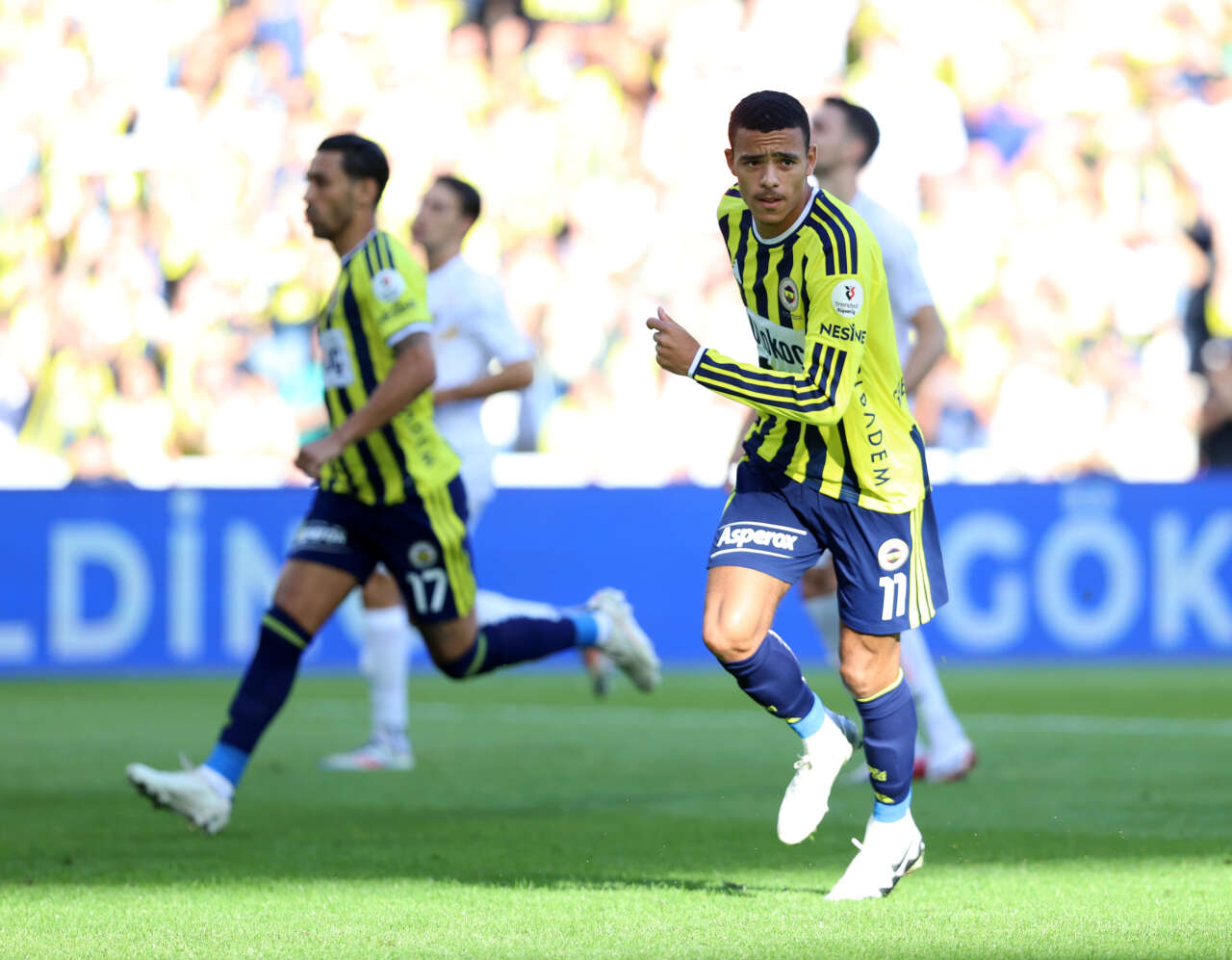 Aziz Yıldırım Barış Alper Yılmaz, Yunus Akgün, Sane ve Leao'yu tek bir yıldızla susturdu: 13 maçta 6 gol 4 asist 3