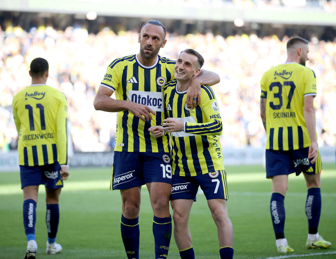 Aziz Yıldırım Barış Alper Yılmaz, Yunus Akgün, Sane ve Leao'yu tek bir yıldızla susturdu: 13 maçta 6 gol 4 asist 2