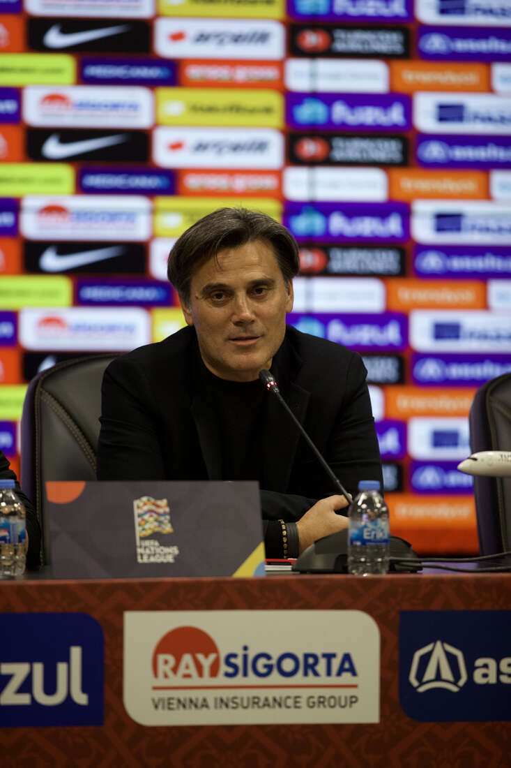 Montella Ali Koç ve Jorge Jesus'un 4 M.€'luk transferi yüzünden istifa edecek 3