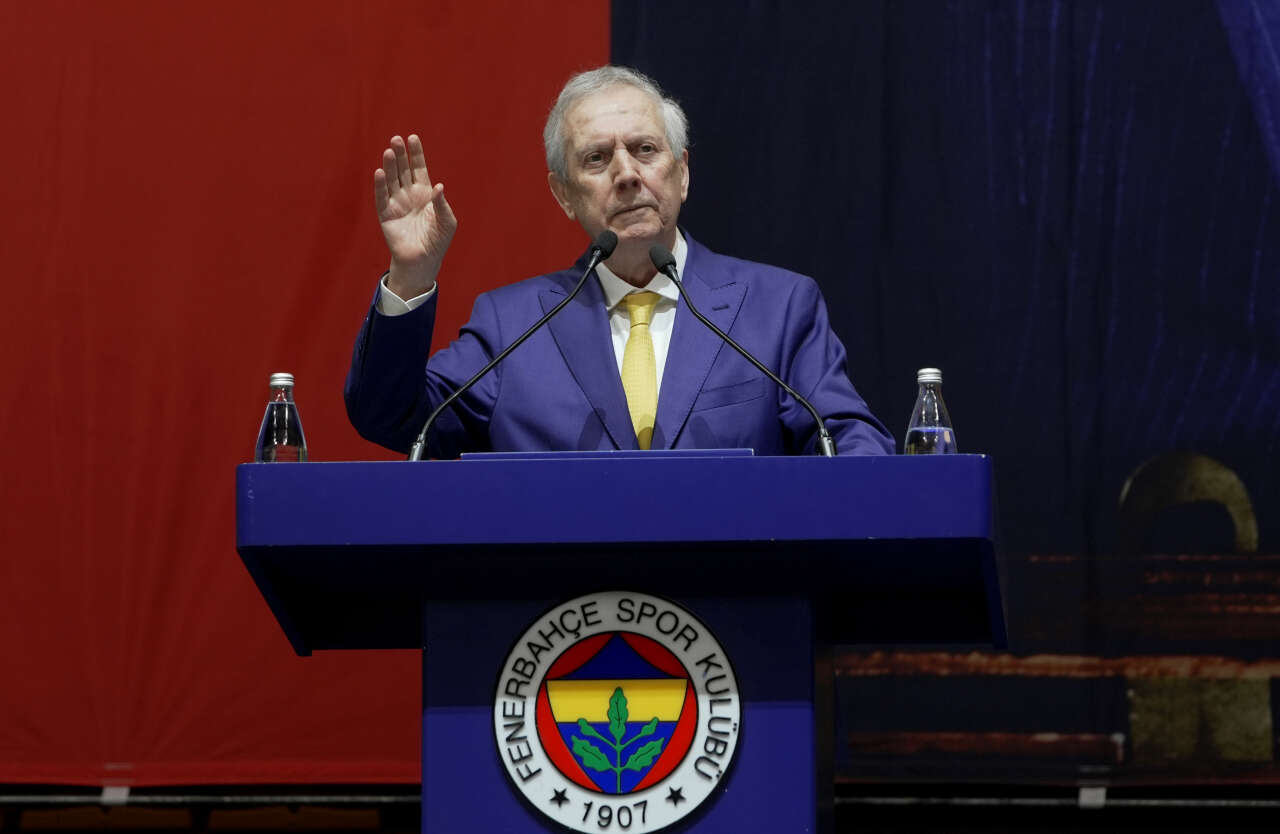 Sadettin Saran Batrakov'la Leao'nun bonservisini tek bir yıldıza basmış! Aziz Yıldırım kalem kalem açıkladı 7