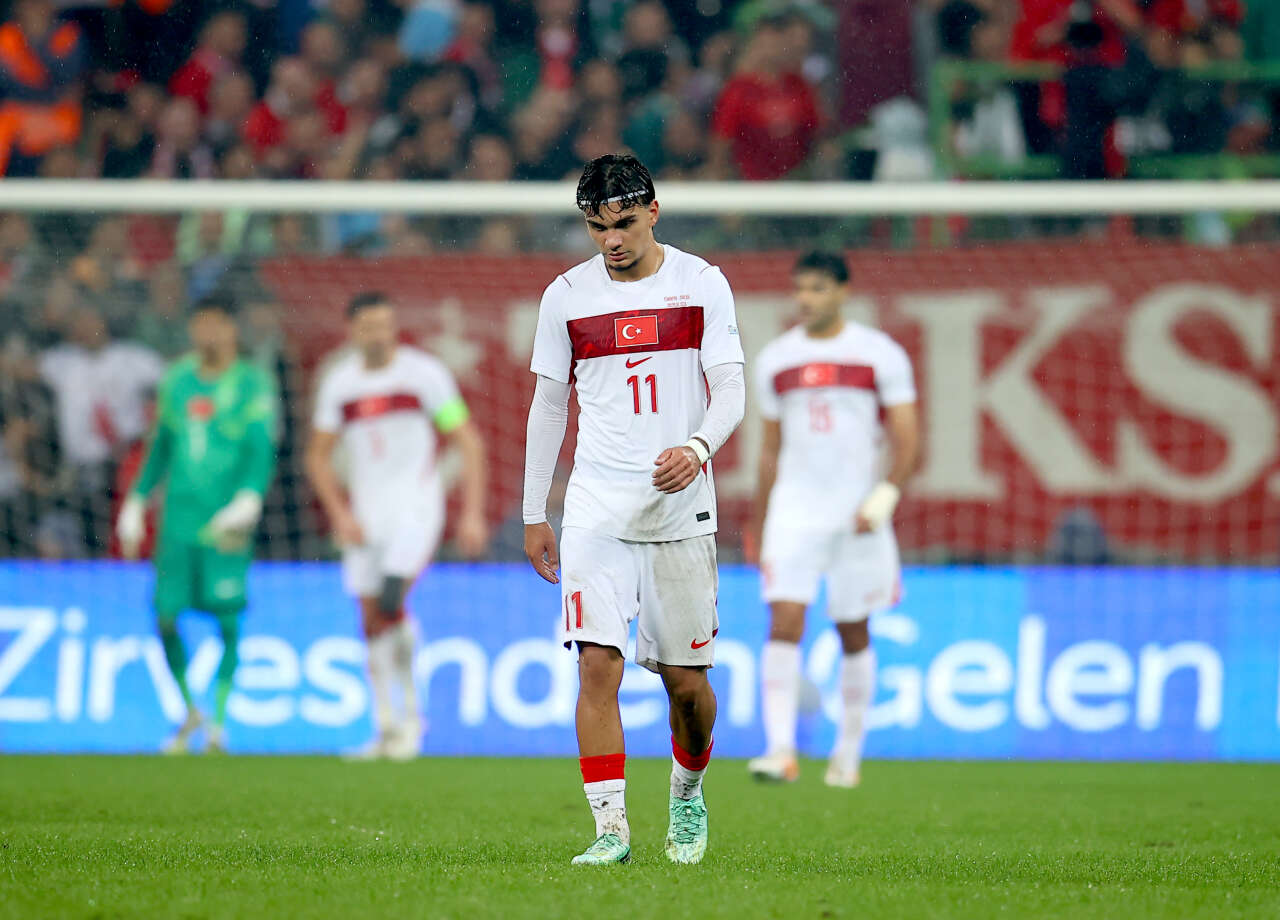 Montella'yı Ali Koç'un transferleri yaktı: Kendi takımında oynamayanları milli takıma doldurdun hocam 15