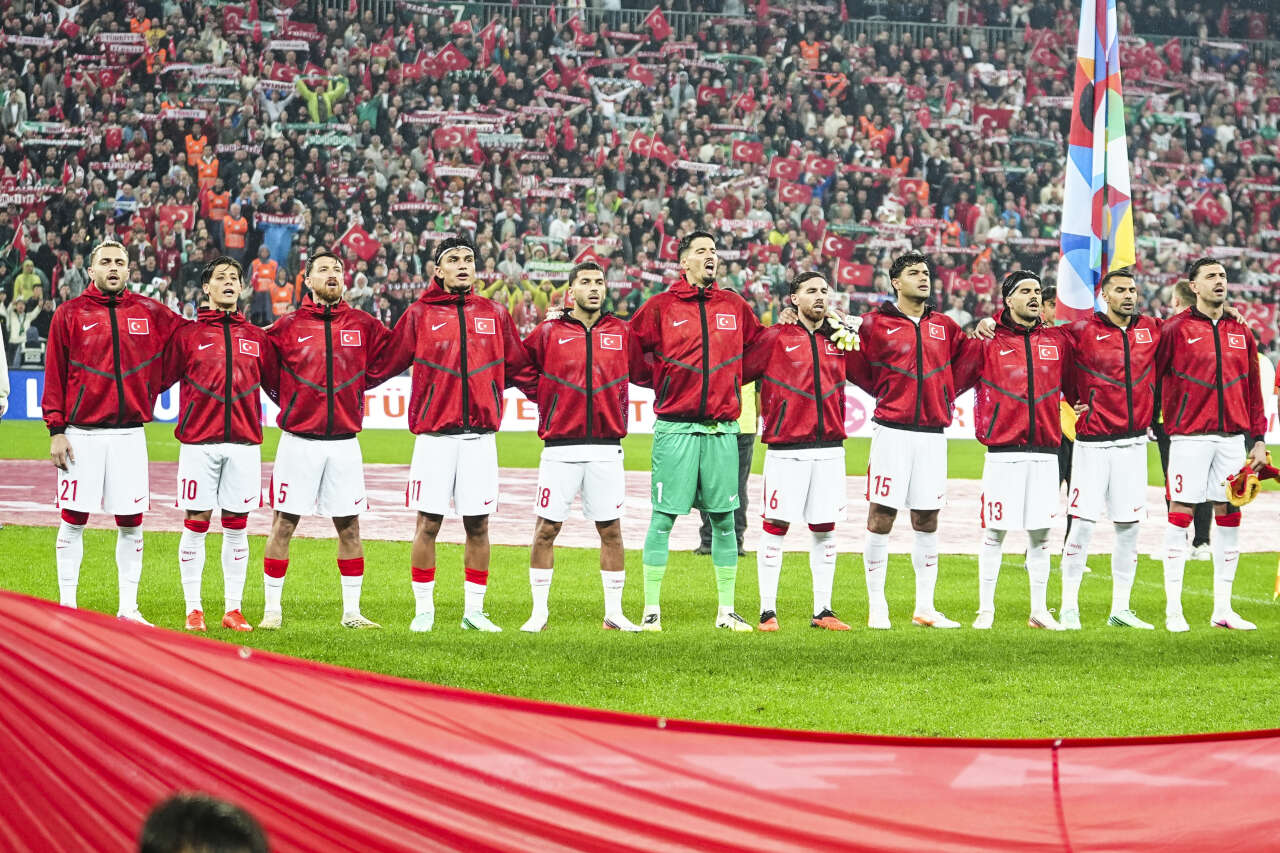Montella'yı Ali Koç'un transferleri yaktı: Kendi takımında oynamayanları milli takıma doldurdun hocam 4