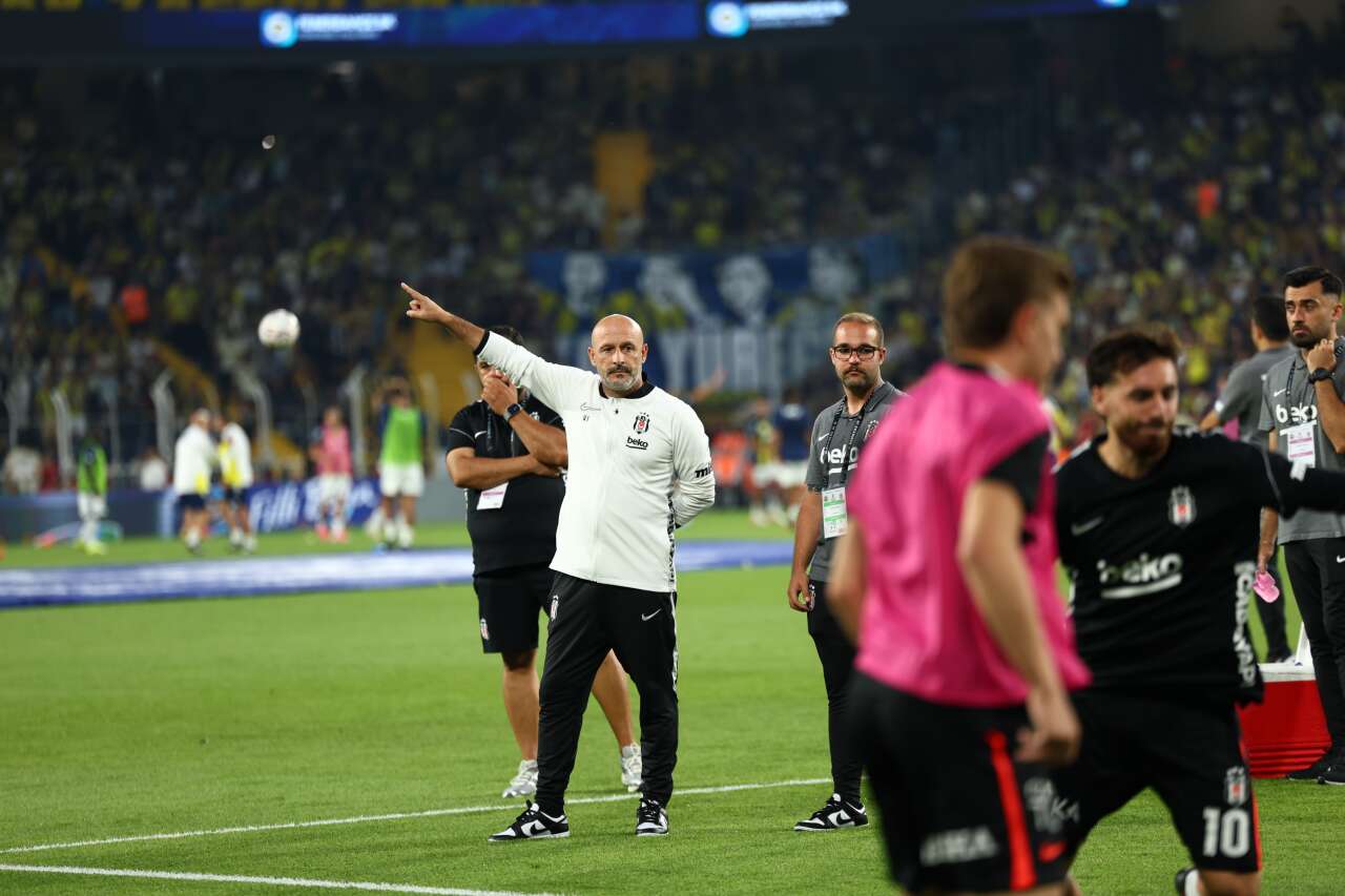 Aziz Yıldırım Jorge Jesus ve Volkan Demirel'in yıldızlarına sarıldı: Bunları oynat hocam 8
