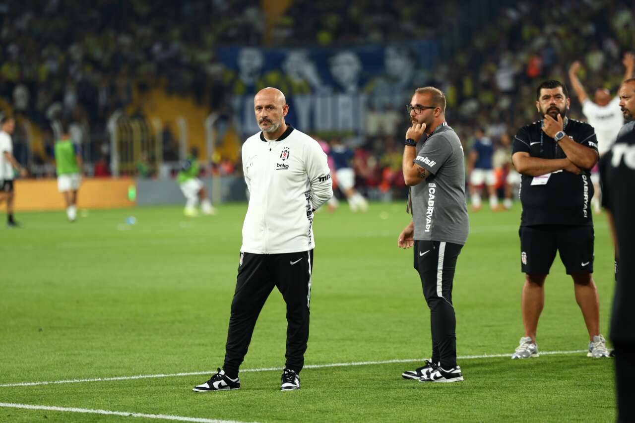 Aziz Yıldırım Jorge Jesus ve Volkan Demirel'in yıldızlarına sarıldı: Bunları oynat hocam 12