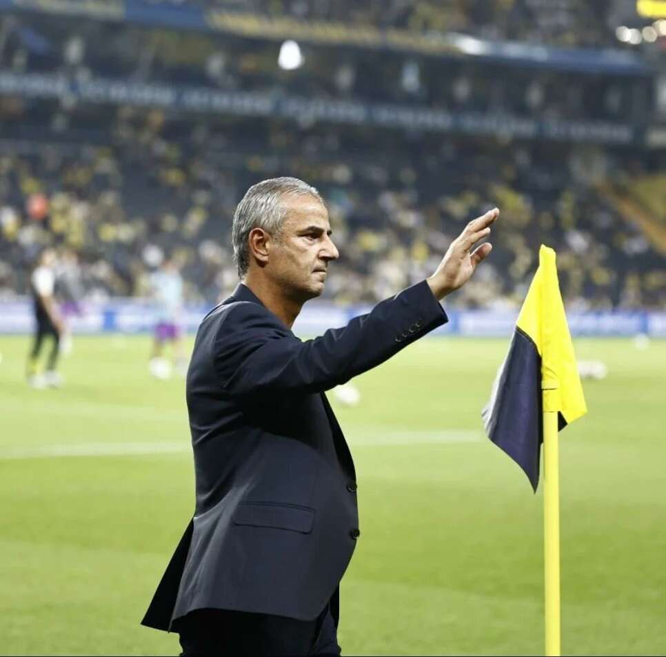 Aziz Yıldırım İsmail Kartal'ı 1 ay önce silmiş: Yeni teknik direktör Roma maçında olacak 3