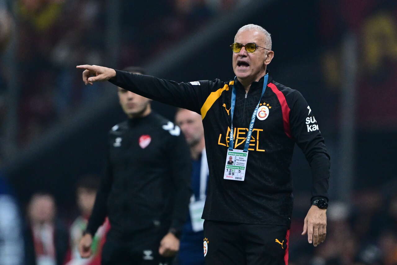 3-1'in ardından Galatasaray'da 5 ayrılık! Okan Buruk Dursun Özbek'in eline listeyi verdi: Almancıların hepsini gönderin 6