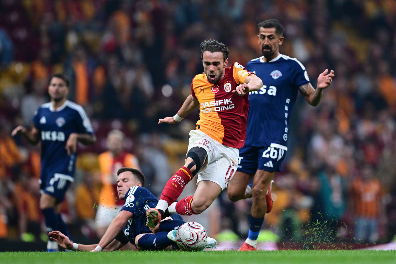 3-1'in ardından Galatasaray'da 5 ayrılık! Okan Buruk Dursun Özbek'in eline listeyi verdi: Almancıların hepsini gönderin 4