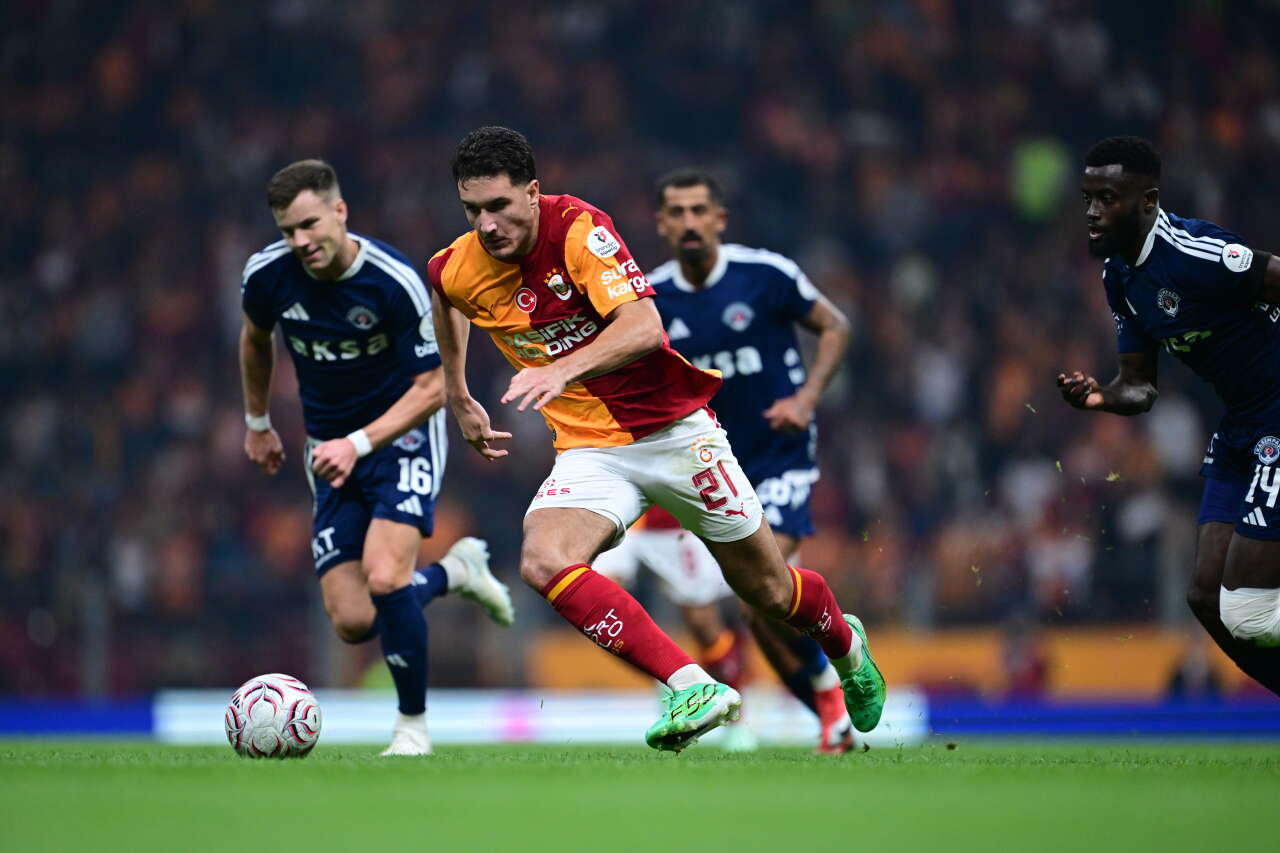3-1'in ardından Galatasaray'da 5 ayrılık! Okan Buruk Dursun Özbek'in eline listeyi verdi: Almancıların hepsini gönderin 2