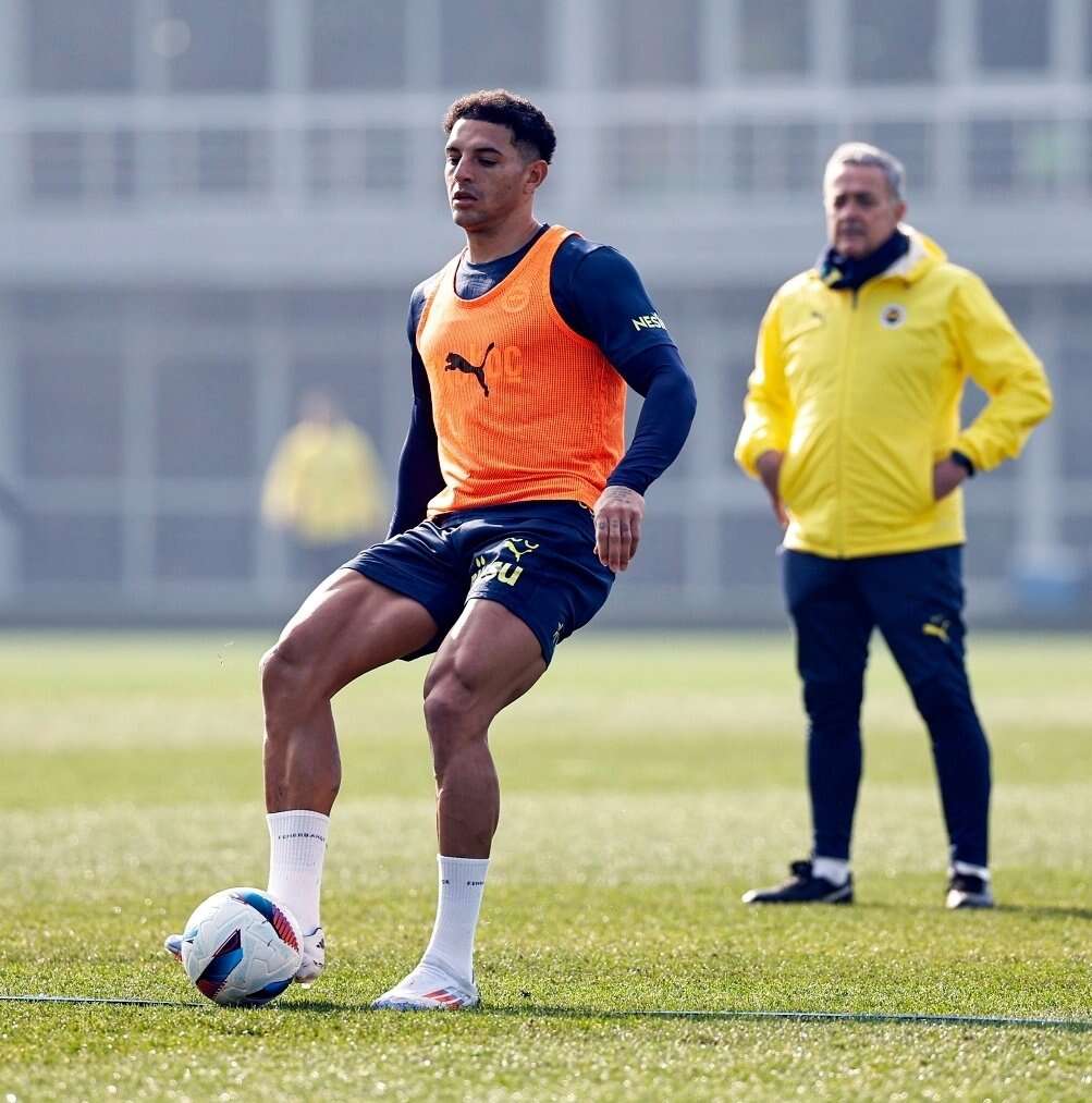 Fenerbahçe'de 12 milyon euroluk baş belası! Aziz Yıldırım'ın canına tak etti: Nereye istiyorsan oraya git 3