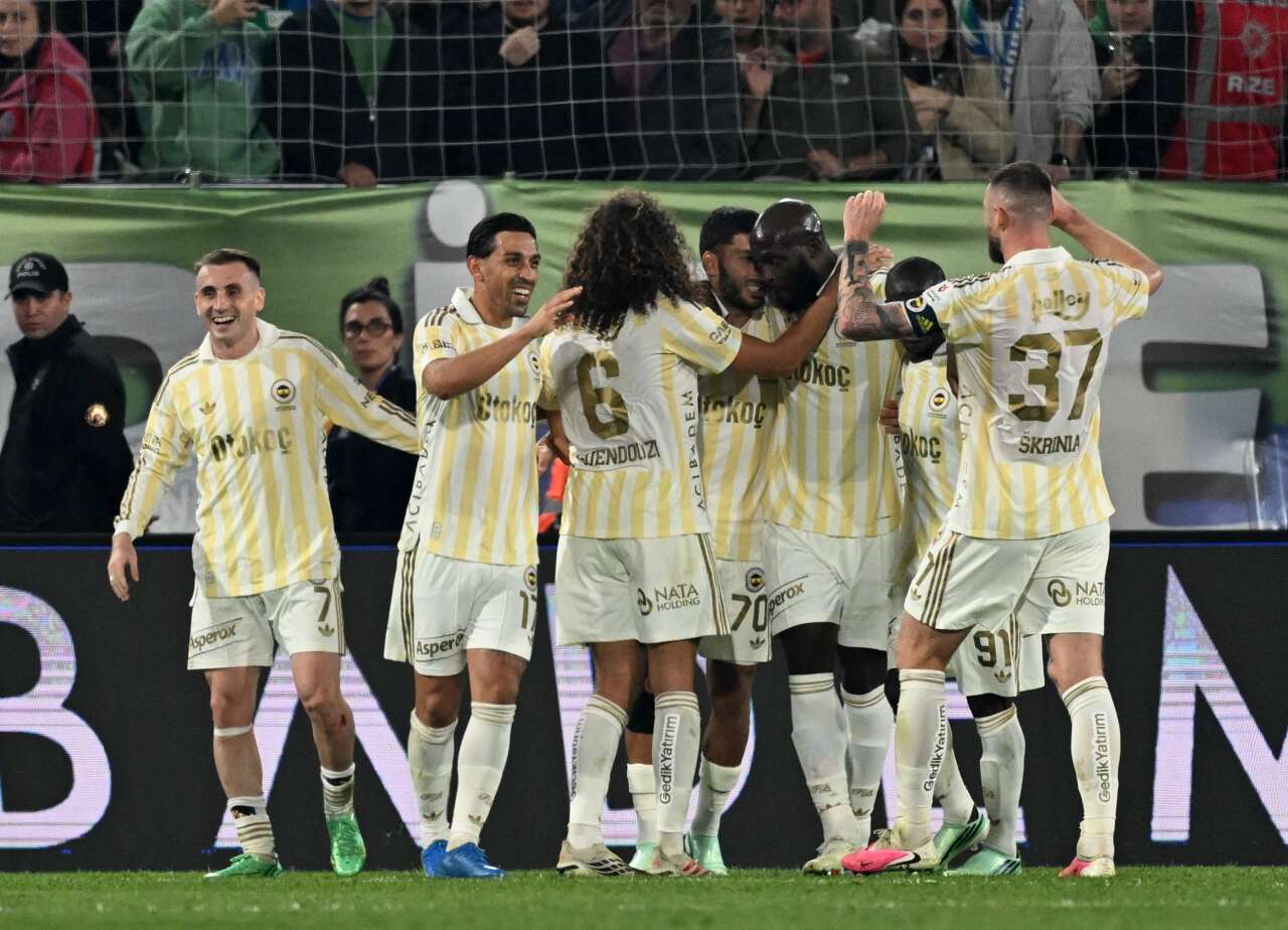 Fenerbahçe'de beklenen son! Aziz Yıldırım 15 gol atan yıldızı affetmedi: Aston Villa maçında yoksun 7