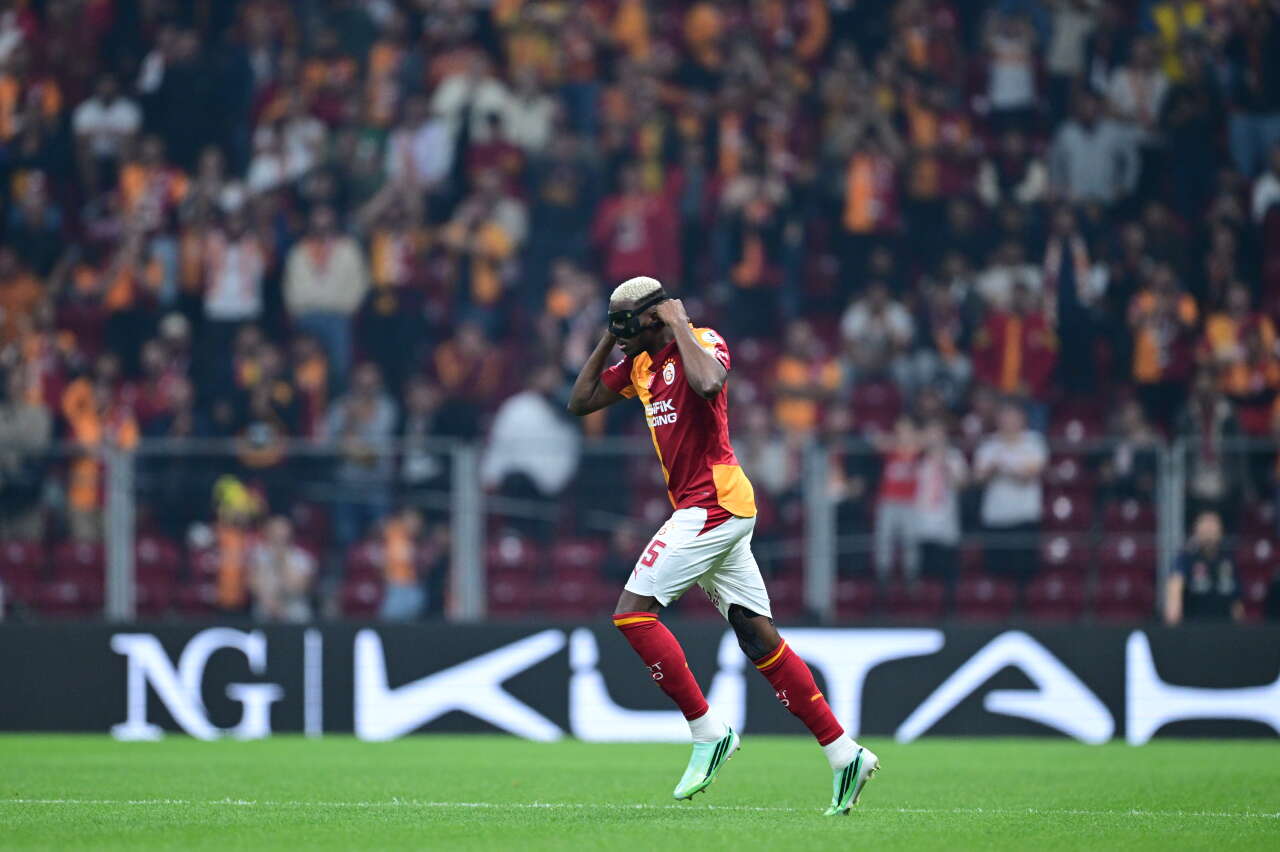 Galatasaray'da 48 milyon euro 1 ayda buhar oldu! Dursun Özbek 2 yıldızı transfer ettiği için çok pişman: Hiçbir şey göremedik 10