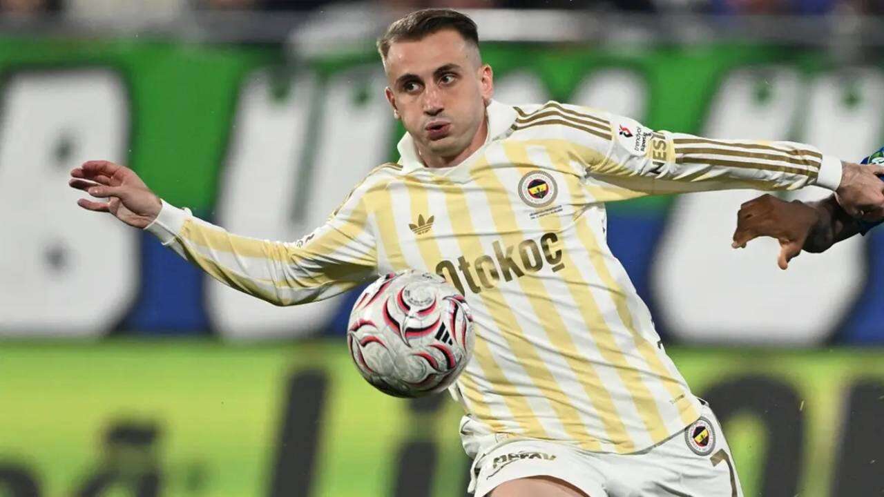 Fenerbahçe'de İsmail Kartal'dan Aston Villa maçı öncesi Rize neşteri: Kulübeden dışarıya adım attırmayacak, kadroda yoksun! 2