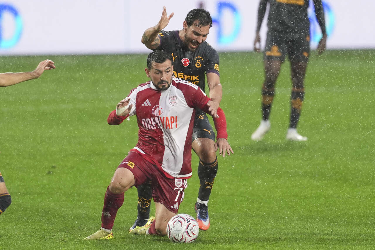 Galatasaray'da 14 dakika oynadı 7,5 milyon euro alıp takımdan ayrıldı! Okan Buruk'tan: Kurtulduk rahatlaması 3