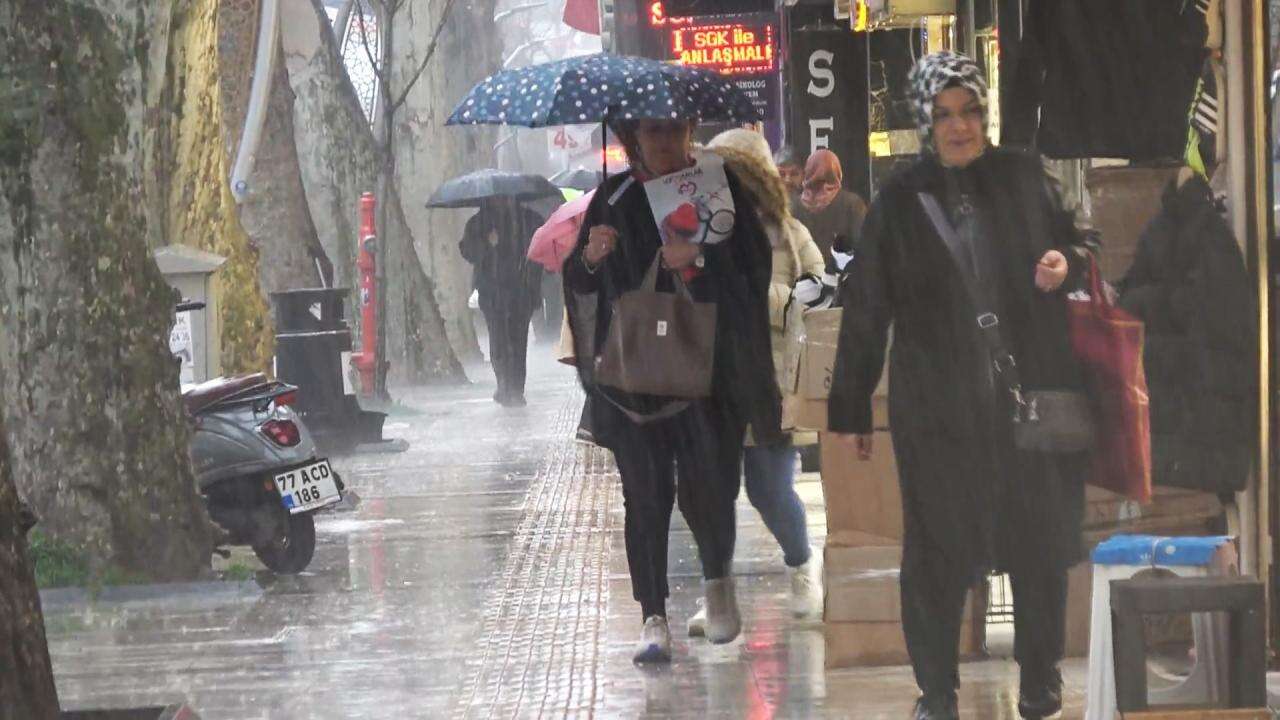 Uyarı üstüne uyarı geldi: Kuvvetli yağış geliyor, sıcaklıklar sert düşecek 5