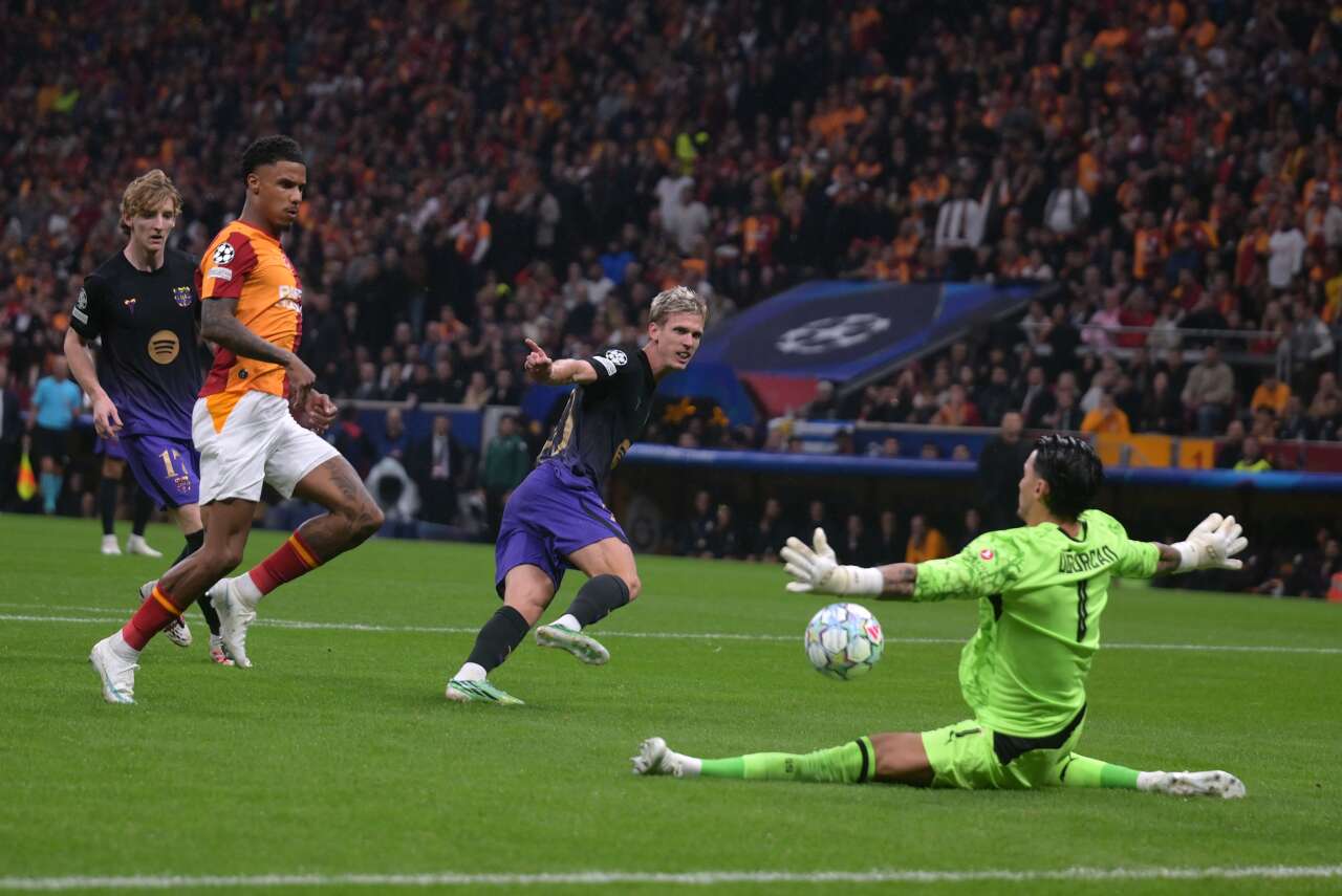 Galatasaray'da beklenen oldu! Dursun Özbek 4-1'in ardından 5 futbolcuyla yolları ayırma kararı aldı 10