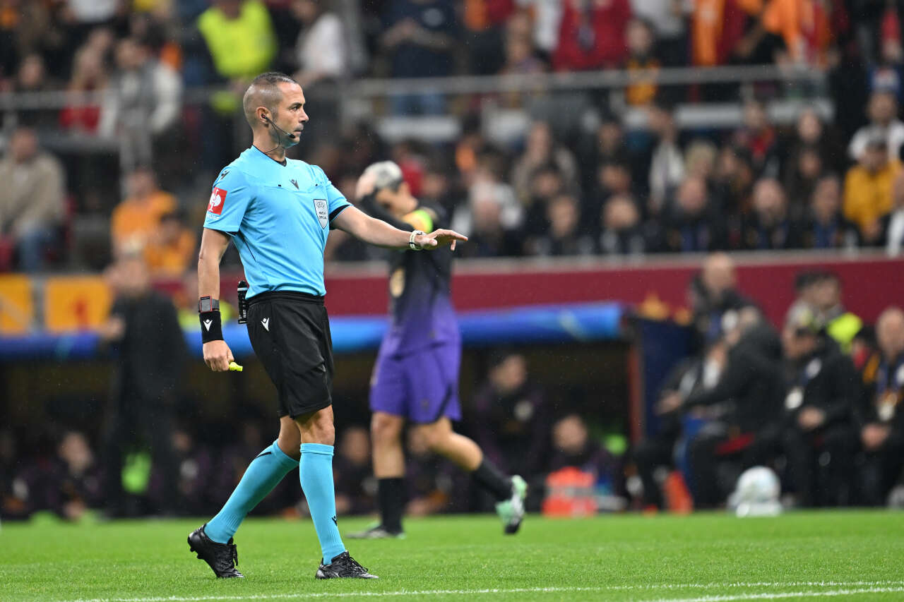 Galatasaray'da beklenen oldu! Dursun Özbek 4-1'in ardından 5 futbolcuyla yolları ayırma kararı aldı 5