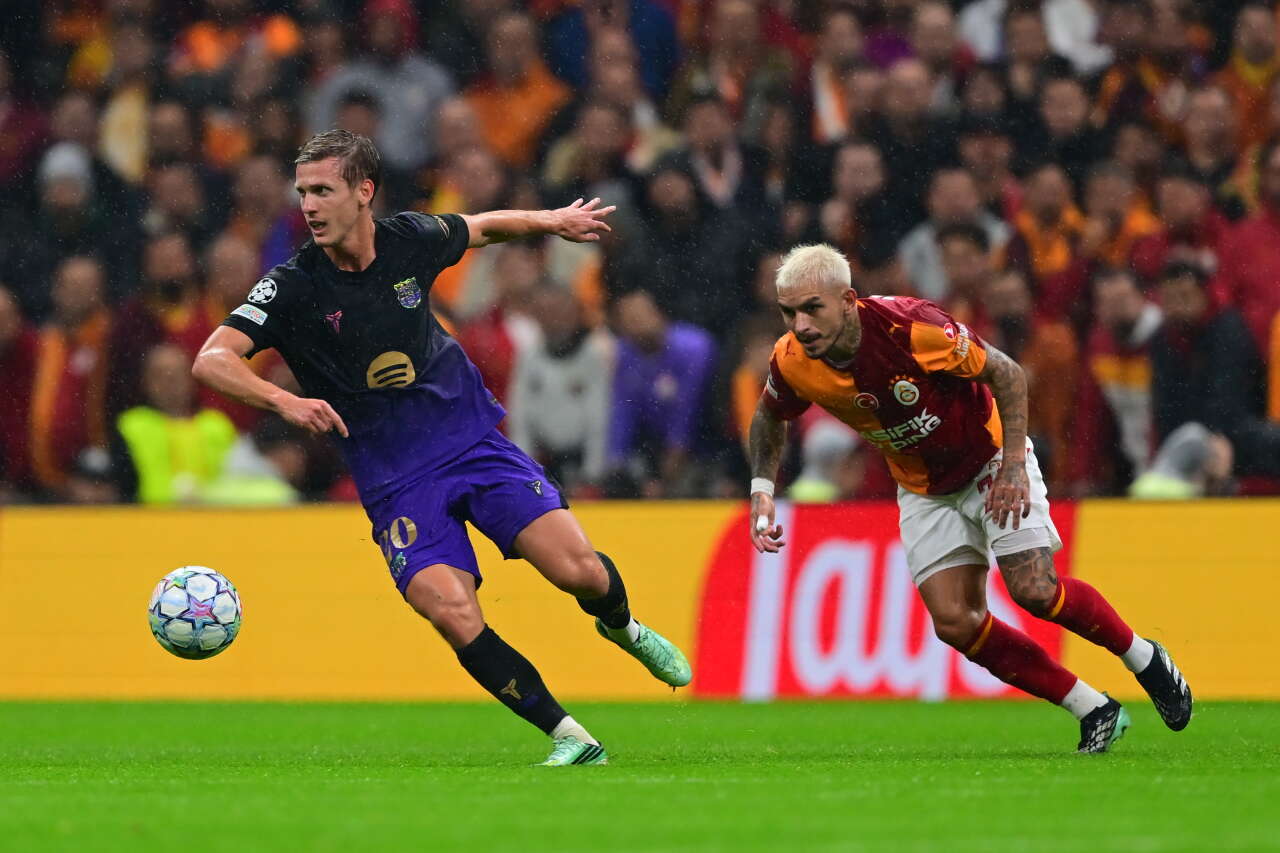 Galatasaray'da beklenen oldu! Dursun Özbek 4-1'in ardından 5 futbolcuyla yolları ayırma kararı aldı 7
