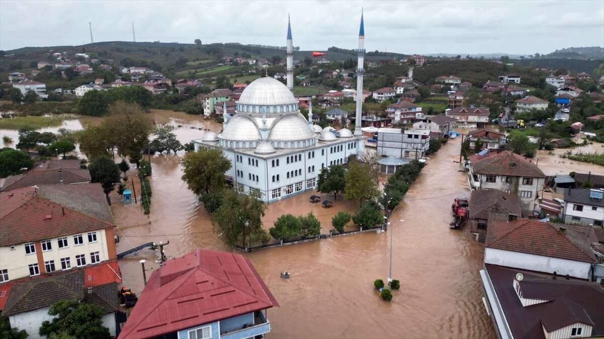 Yarın okullar tatil mi 15 Ekim 2026? Hangi illerde okullar tatil? İşte okulların tatil olduğu iller 1