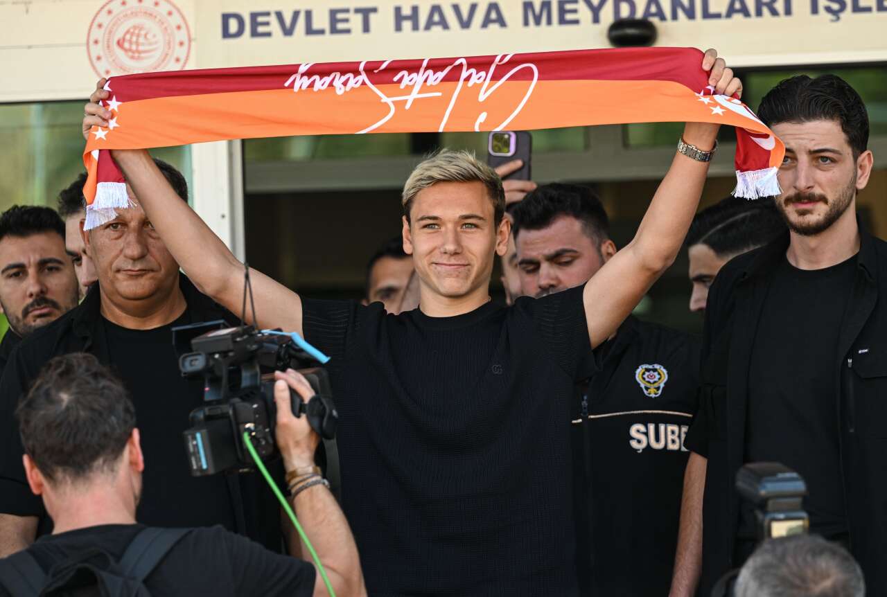 Dursun Özbek Fred ve Amrabat'ın yerini doldursun diye 25 M.€'luk yıldızını Premier Lig'e gönderiyor 6