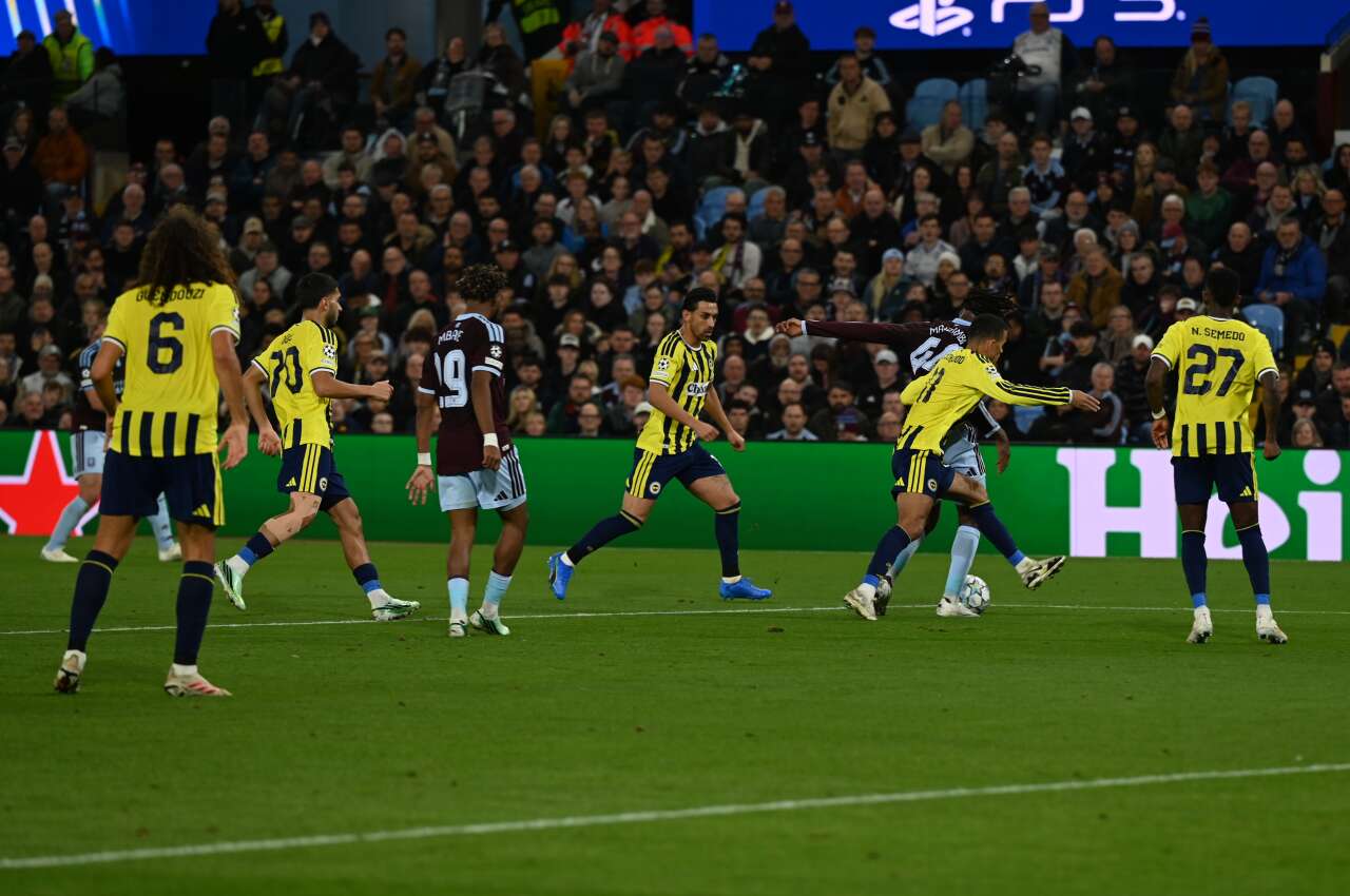 İsmail Kartal 96 milyon euroluk yıldızı mahvetti! Aziz Yıldırım 6-0'ın hesabını sormadan bırakmayacak 3