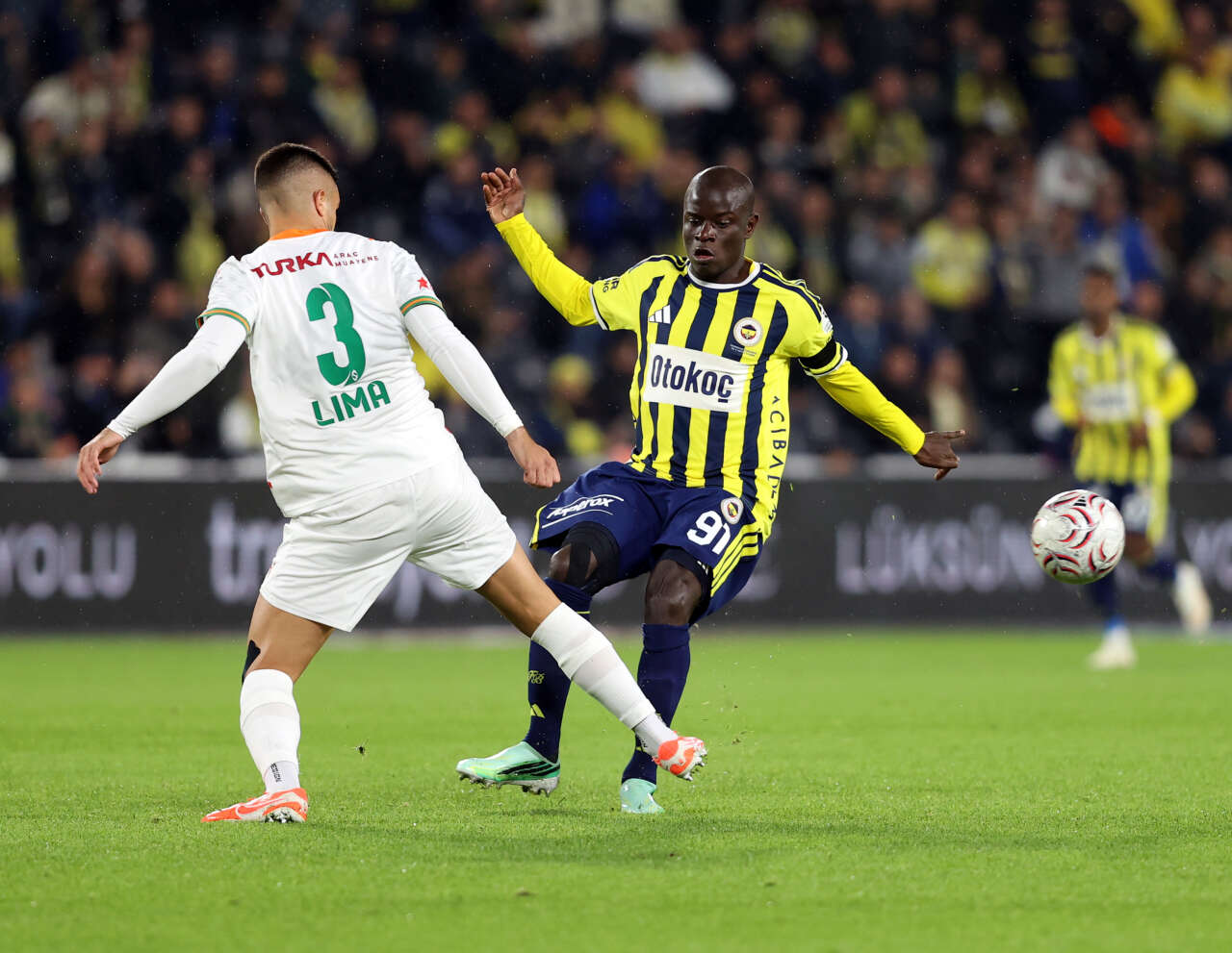 Aziz Yıldırım Fenerbahçe tarihinde olmayan bir şeyi yapacak: Ali Koç ve Sadettin Saran'ın bütün transferlerini yollayın 14