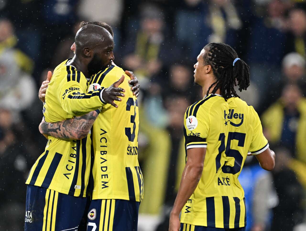 İsmail Kartal'ı istemeyen 6 futbolcu belli oldu: Ülkesinde yuhalanan adam gelip burada bandaj fırlatıyor 14